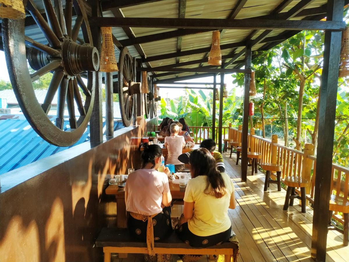 Dream House Guest House & Restaurant Ngwesaung Ngoại thất bức ảnh