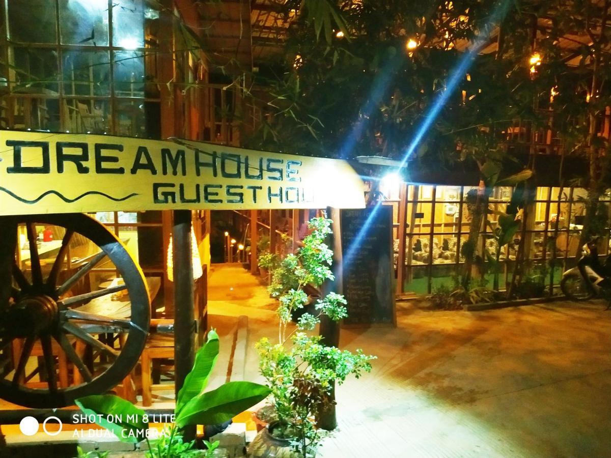 Dream House Guest House & Restaurant Ngwesaung Ngoại thất bức ảnh