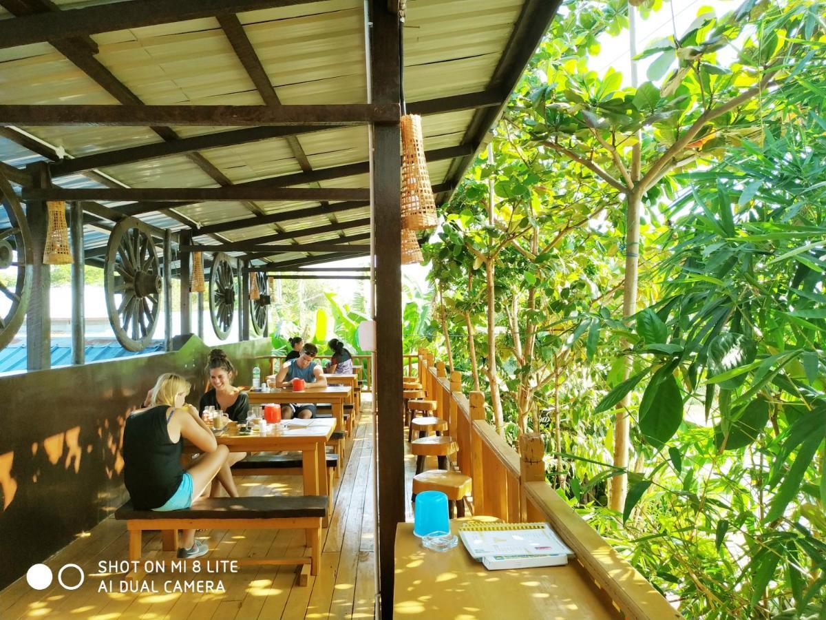 Dream House Guest House & Restaurant Ngwesaung Ngoại thất bức ảnh